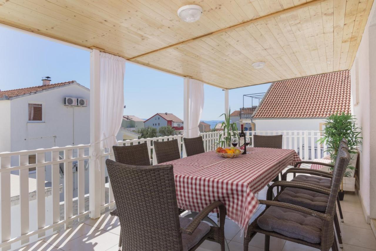 Apartments Villa Sanda - With Pool Trogir Exterior foto