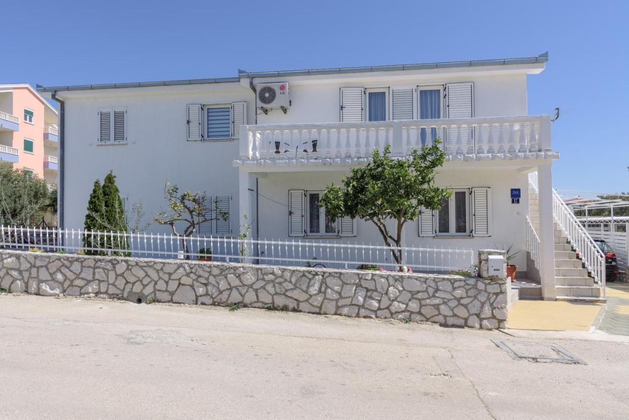 Apartments Villa Sanda - With Pool Trogir Exterior foto