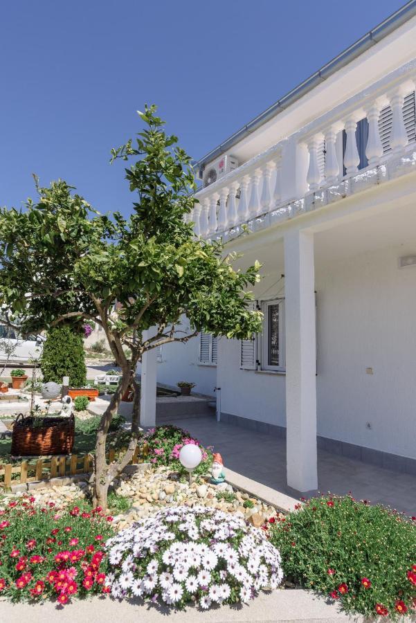 Apartments Villa Sanda - With Pool Trogir Exterior foto