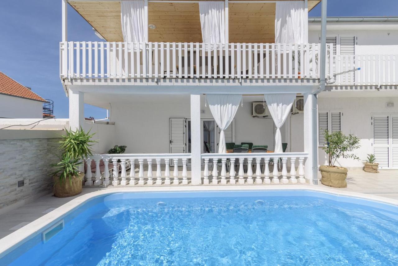 Apartments Villa Sanda - With Pool Trogir Exterior foto