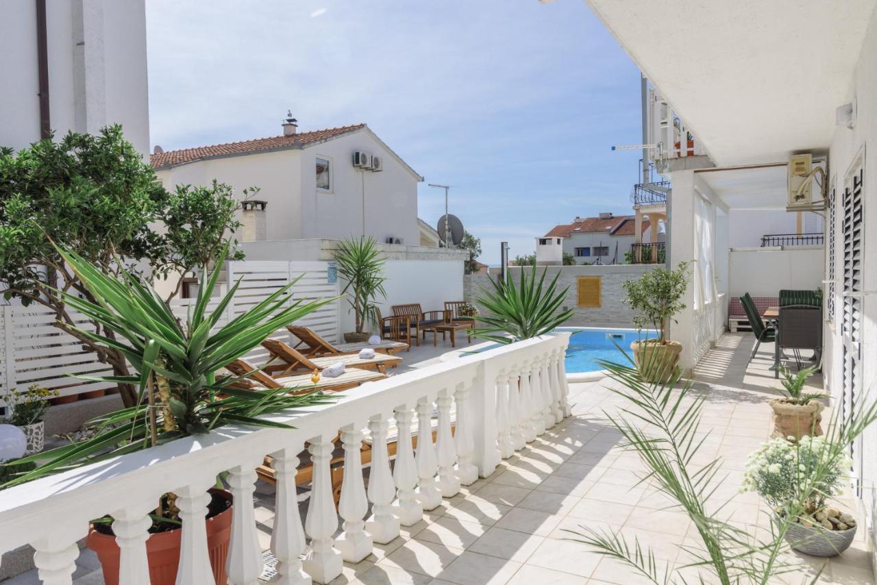 Apartments Villa Sanda - With Pool Trogir Exterior foto