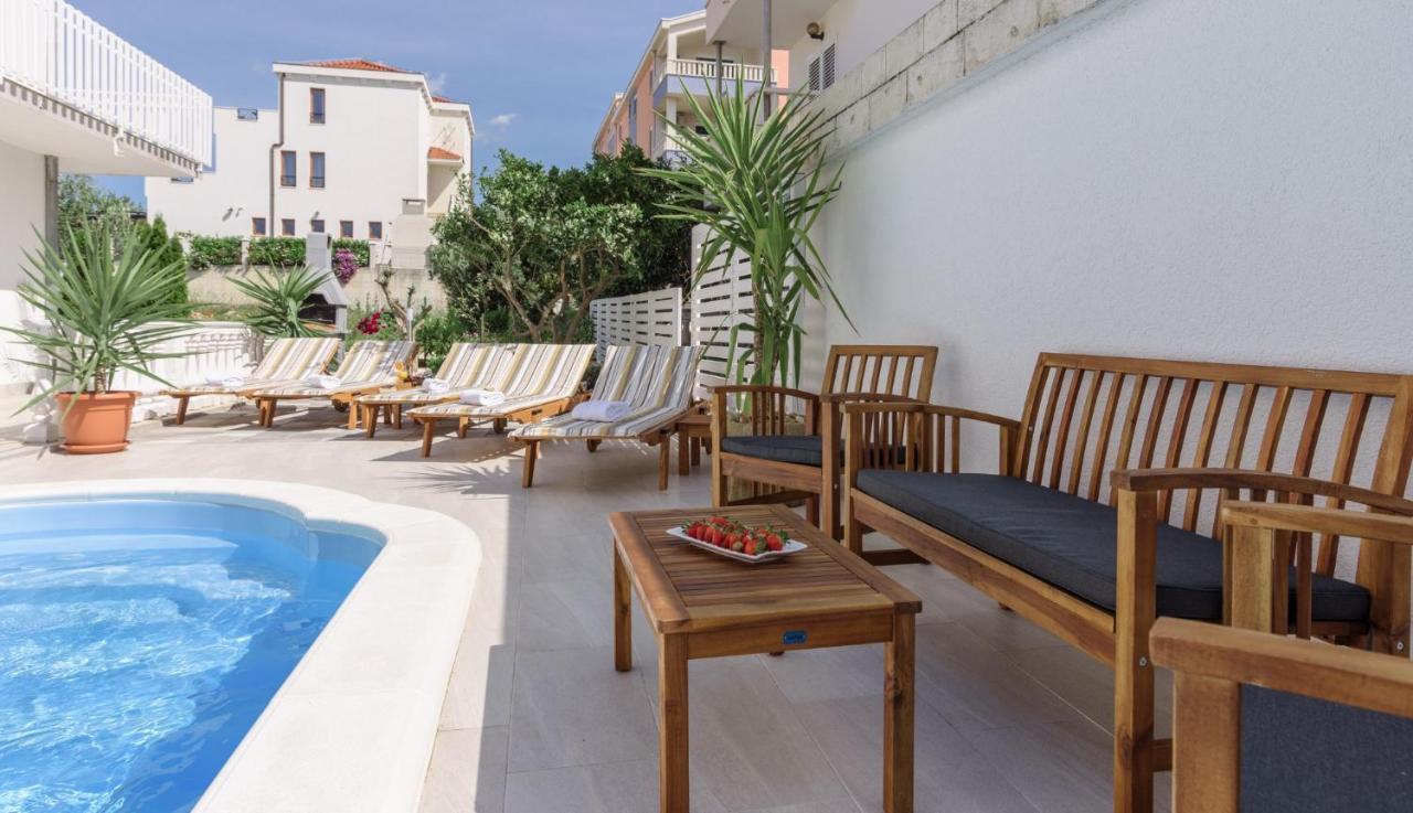 Apartments Villa Sanda - With Pool Trogir Exterior foto