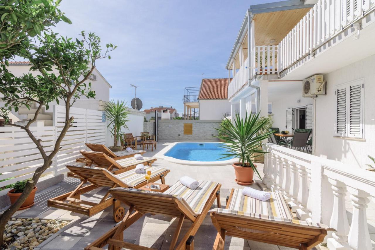 Apartments Villa Sanda - With Pool Trogir Exterior foto